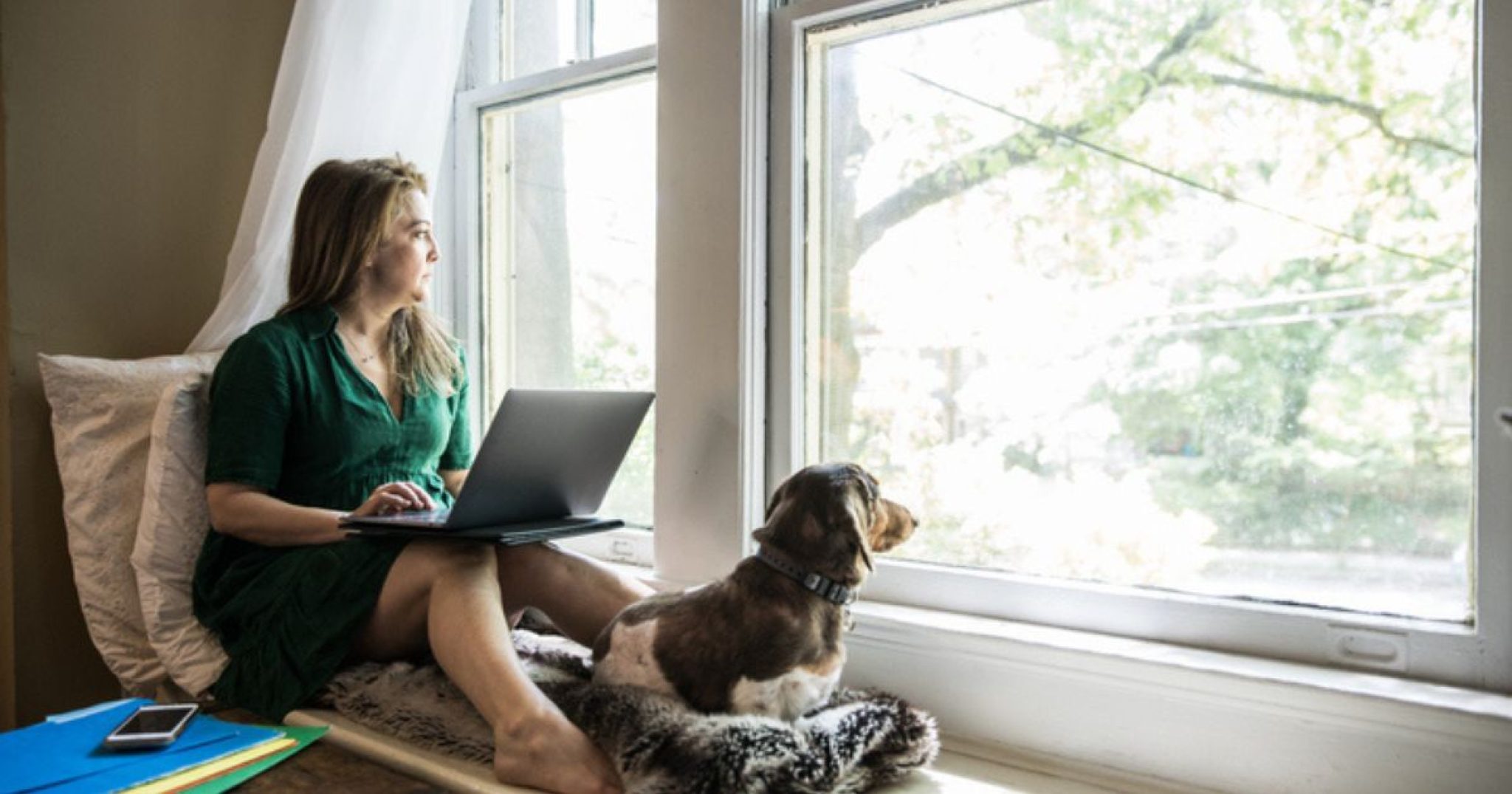 Good Posture on Bed While Using a Laptop Good Posture HQ