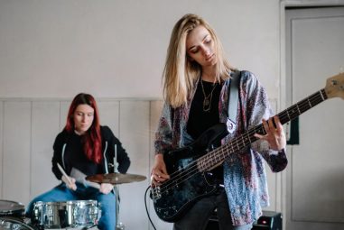 Good Posture for Bassists [Best Posture for Playing Bass]