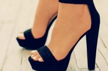 How to Wear Heels with Flat Feet